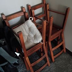 Table And Chairs 