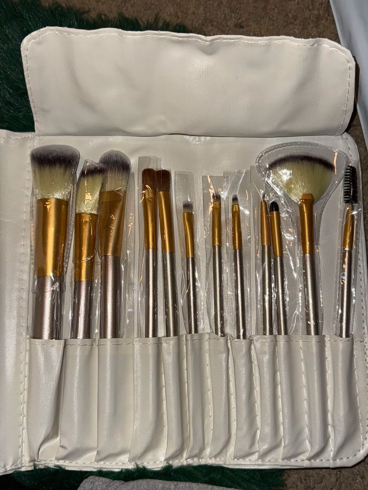 12 Pc Cosmetic Make Up Brush Set