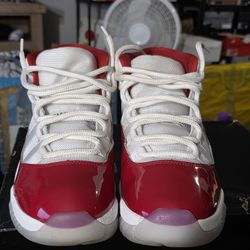 Air Jordan 11 Cherry 