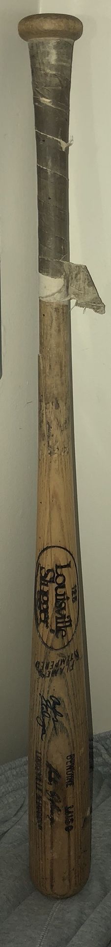 Game used Andres Galarraga Bat Autographed Louisville Slugger M159