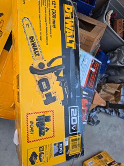 DEWALT 20V Max 12-Inch Cordless Chainsaw Kit