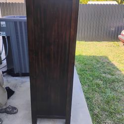 Gentleman’s Dresser