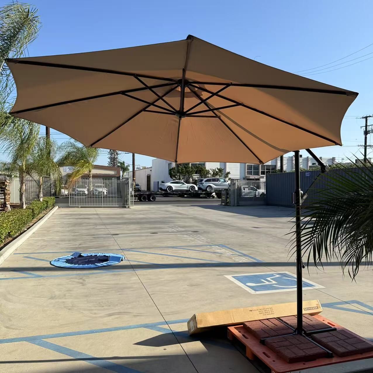 New In Box 10 Feet Diameter Cantilever Offset Tan Color Outdoor Patio Deck Umbrella With Cross Stand Included You Need Counter Weight