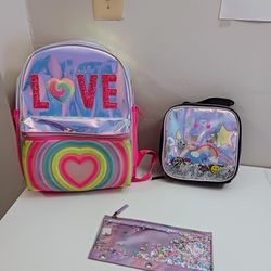 All for Only 15 dollars (all paid 100 dollars).
All Children Place like New and great quality!!
Backpack + lunch bag + pencil case!
Included a New Hel