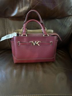 NEW / Super cute /Michael Kors Purse