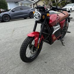 Electric Motorcycle CS-1  