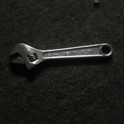 6"   adjustable Wrench 