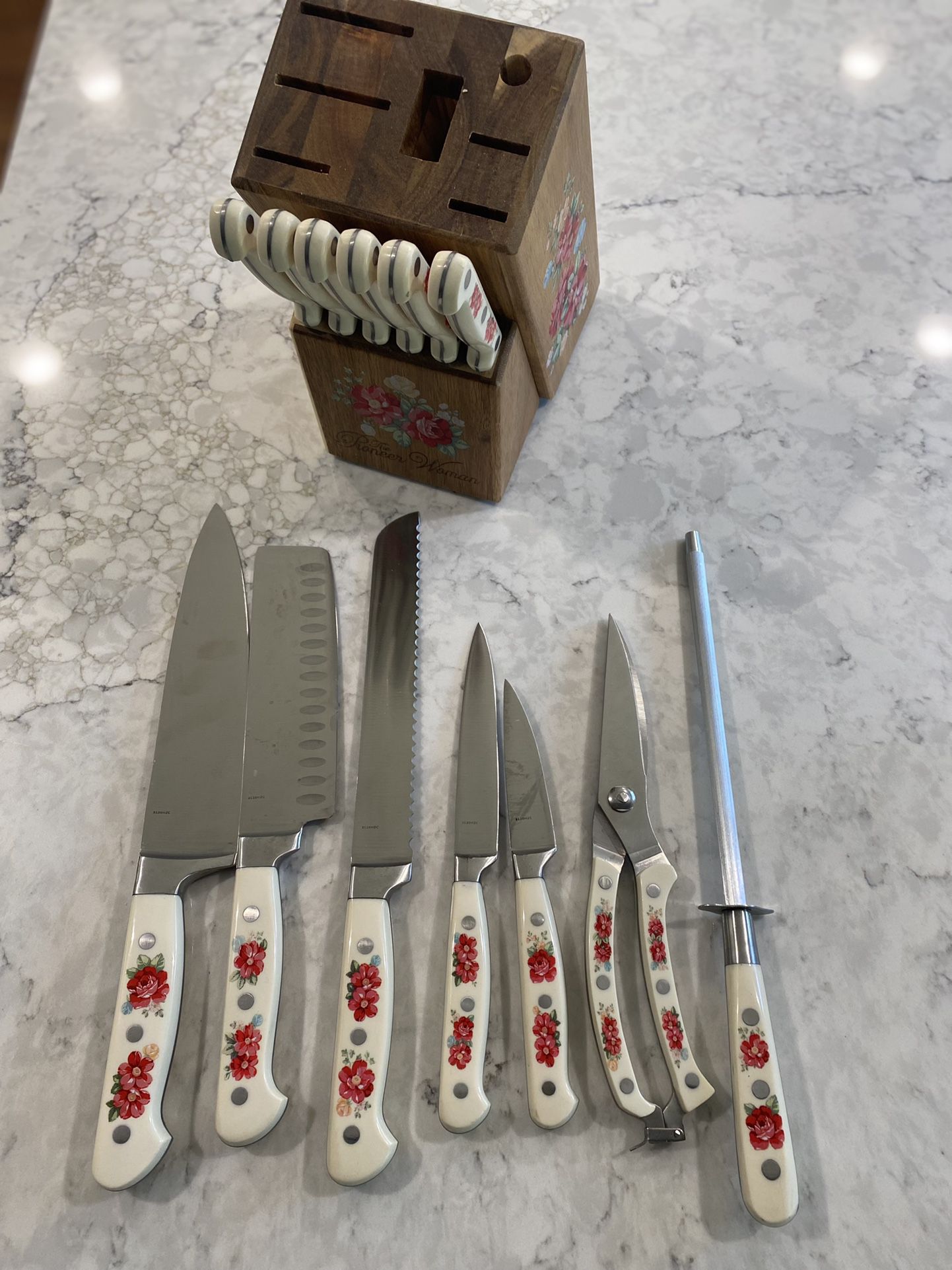 Aikido Signature 7-Piece Knife Set for Sale in Irwindale, CA - OfferUp