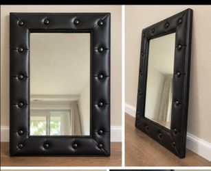 Wall mirror
