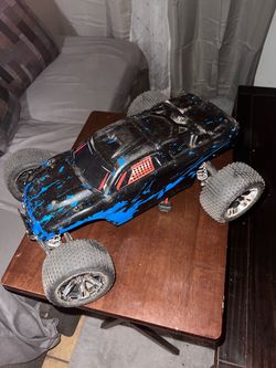 Traxxas rustler