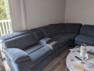 CRESCENT PLACE POWER RECLINING SLEEPER SECTIONAL — $1,599 OBO