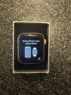 Series 4 Apple Watch - Rose Gold