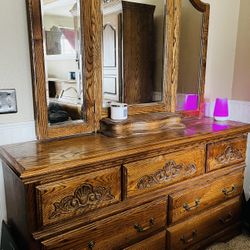 bedroom furniture set