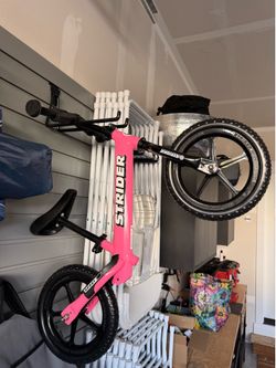 Brand NEW  Strider bike  Toddler balance bike