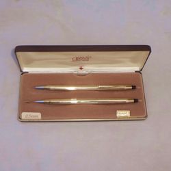Cross 10 karat Gold Filled/ Rolled/ Plated Pair of Ballpoint Pen and .5 mm Pencil Set in Its Original Case