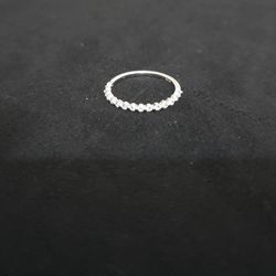 14k White Gold Single Prong Half Eternity W/ Round Stones 1.5mm