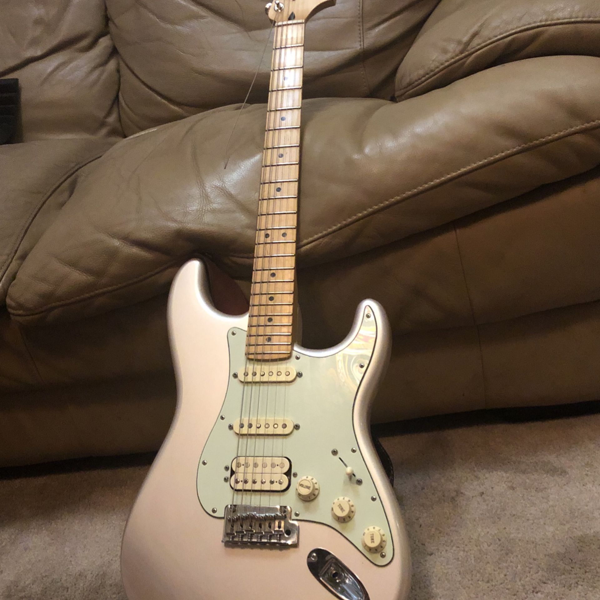 2016 Silver Fender Stratocaster 