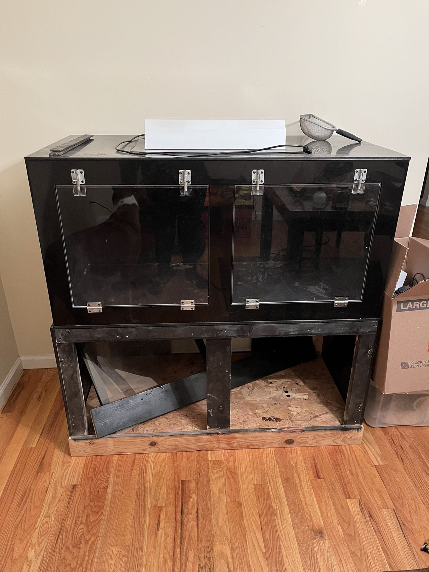 Reptile Cage With Accessories