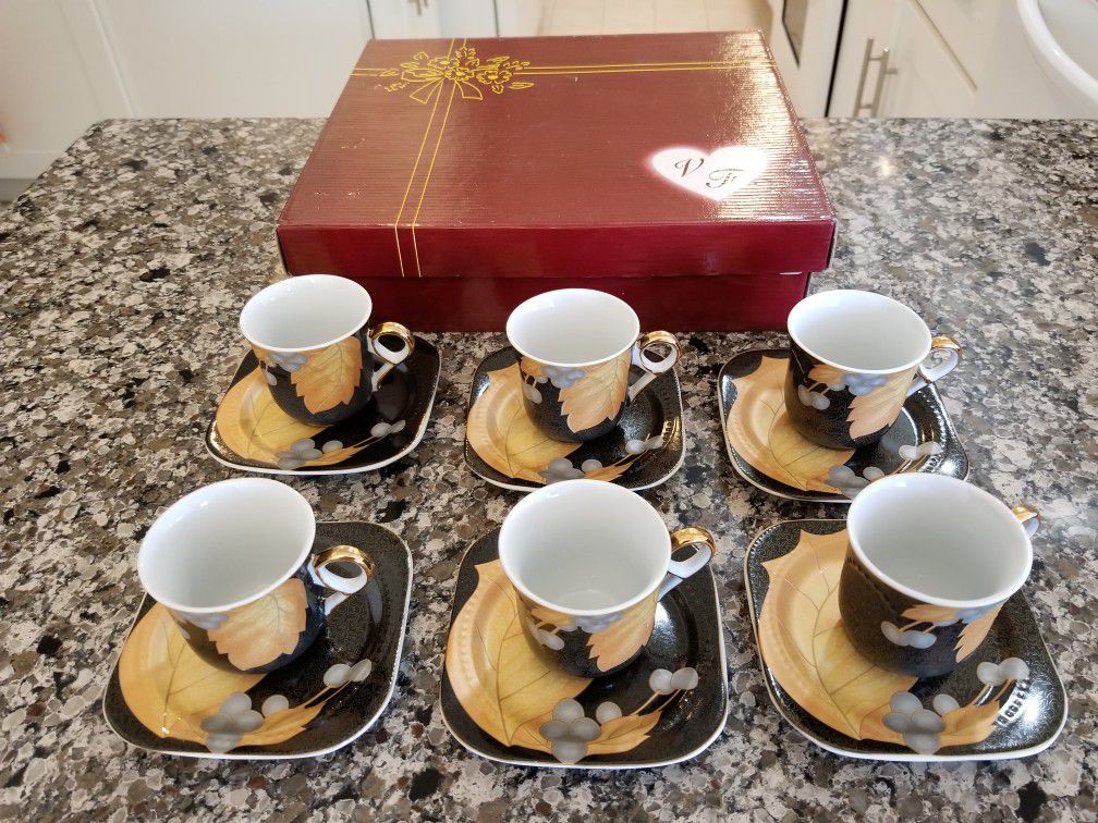 Mini coffee cups set