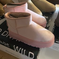 New Never Worn Pink Size 9