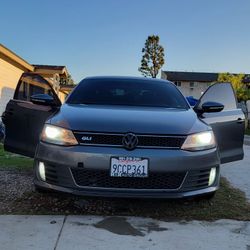 2013 Volkswagen Jetta GLI 2.0T – Turbocharged & Sporty