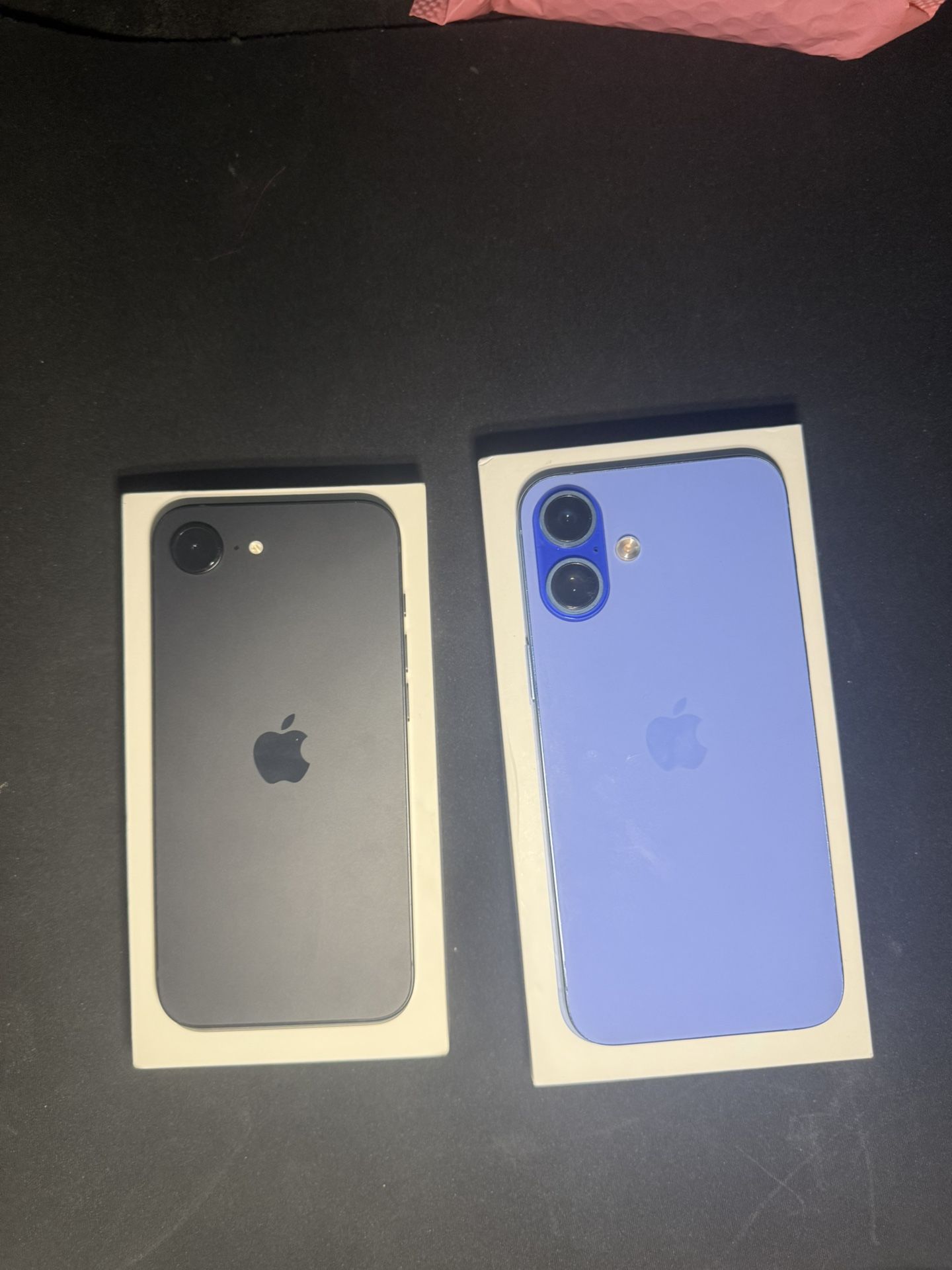 iPhone 16+512GB Ultramarine & 16e128GB Black