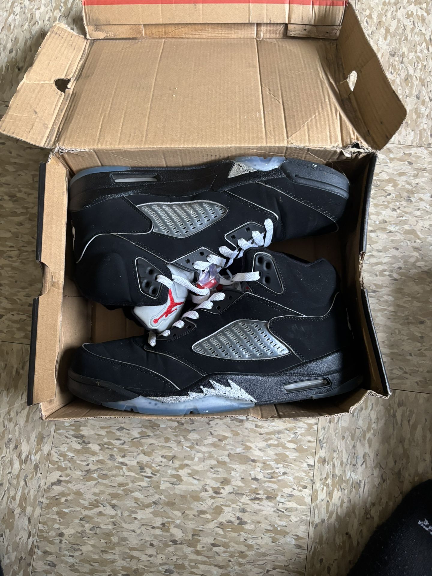 Black metallic jordan 5