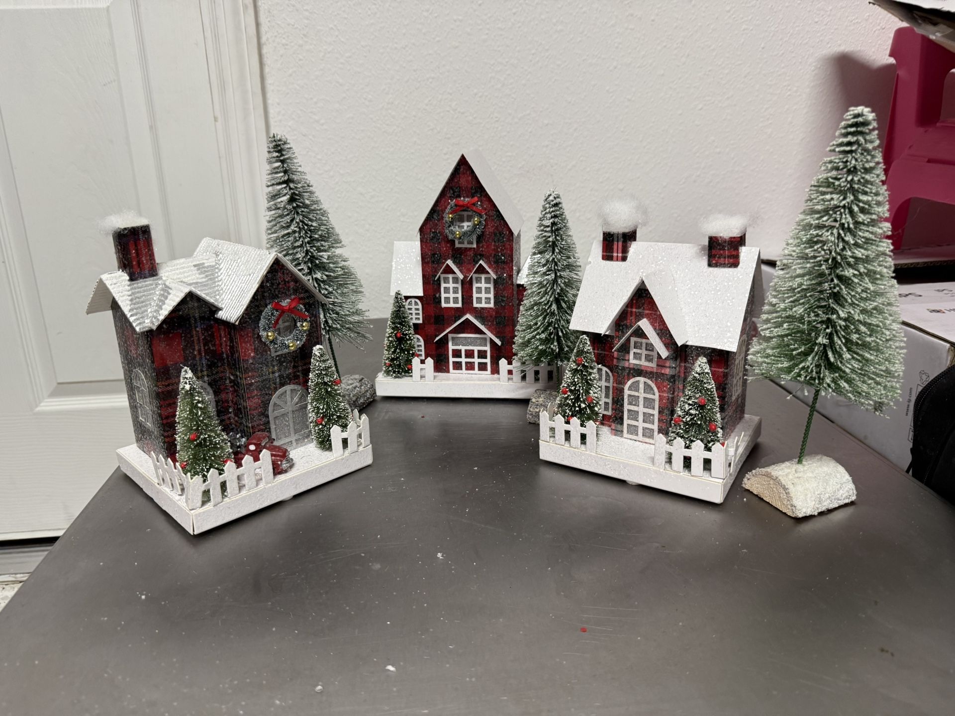 Small Christmas House That Turn On Light