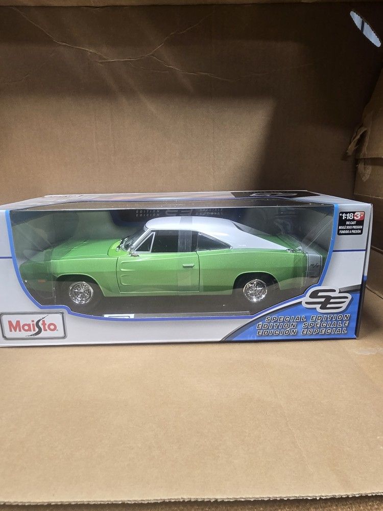 1:18. Die Cast Dodge