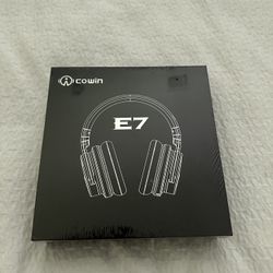 New In Box Cowin E7 Headphones