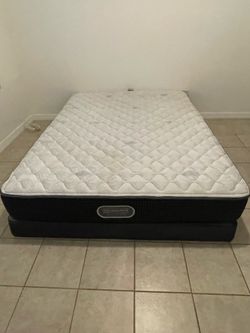 Beauty rest Queen Mattress & Boxspring…asking$80