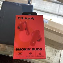 Skullcandy earbuds