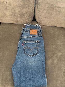 Levi's Medium Wash Denim Jeans