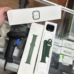 Apple Watch Series 7 44mm Open Box Used 
