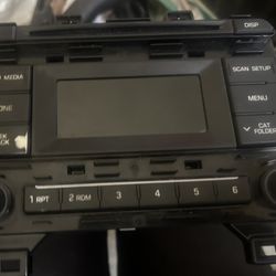 Hyundai Sonata Radio Am FM CD Player