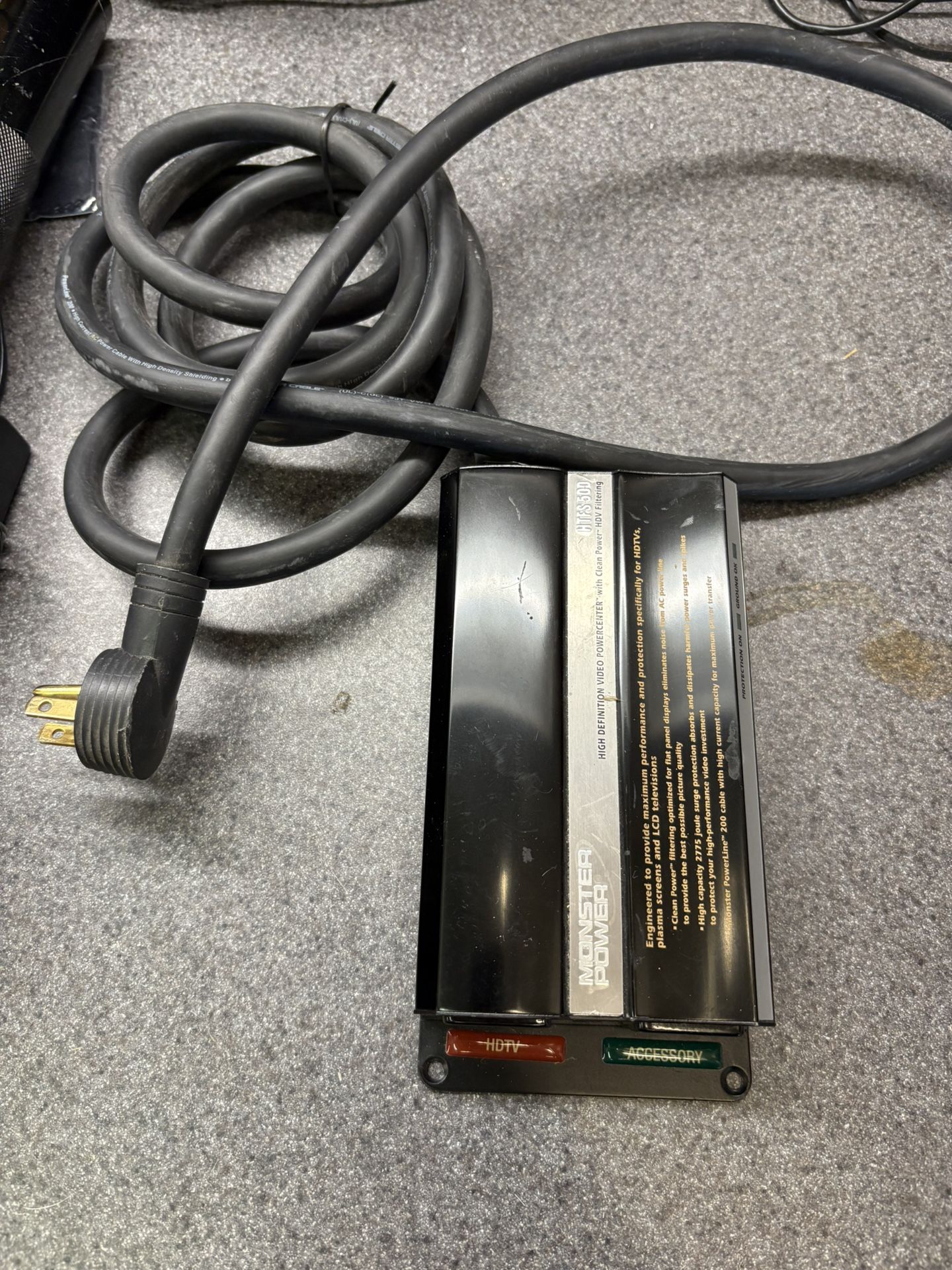 Monster Power HTFS 500 Power Center Surge Protector