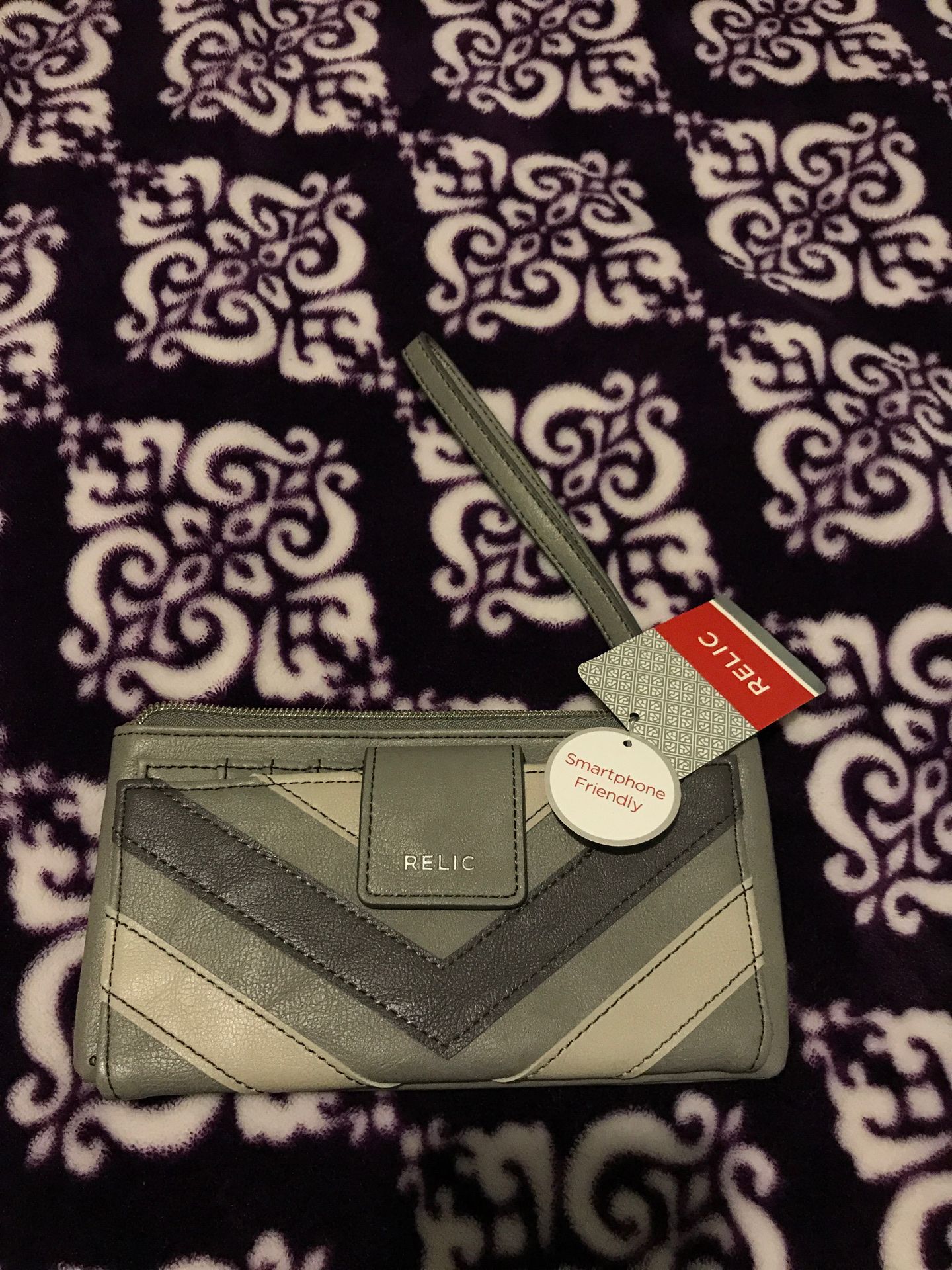 Relic Wristlet Gray Wallet
