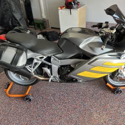 2006 BMW K1200S $4000