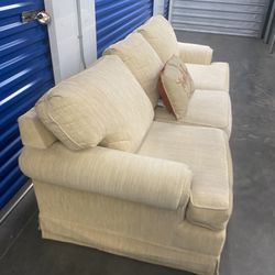 Comfortable Pull-out-bed Couch (free delivery)