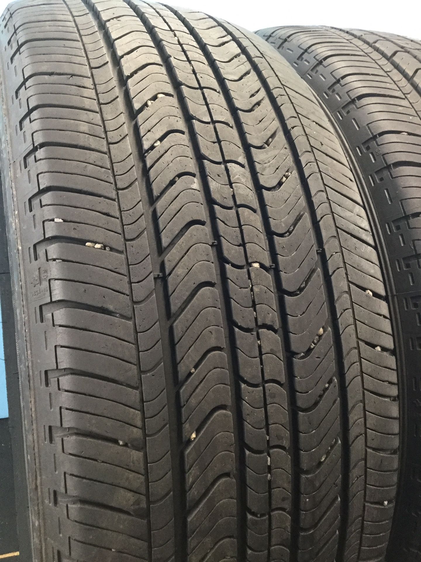 215/55/17 SET OF 2 USED TIRES P215/55R17 94V MICHELIN PRIMACY MXV4