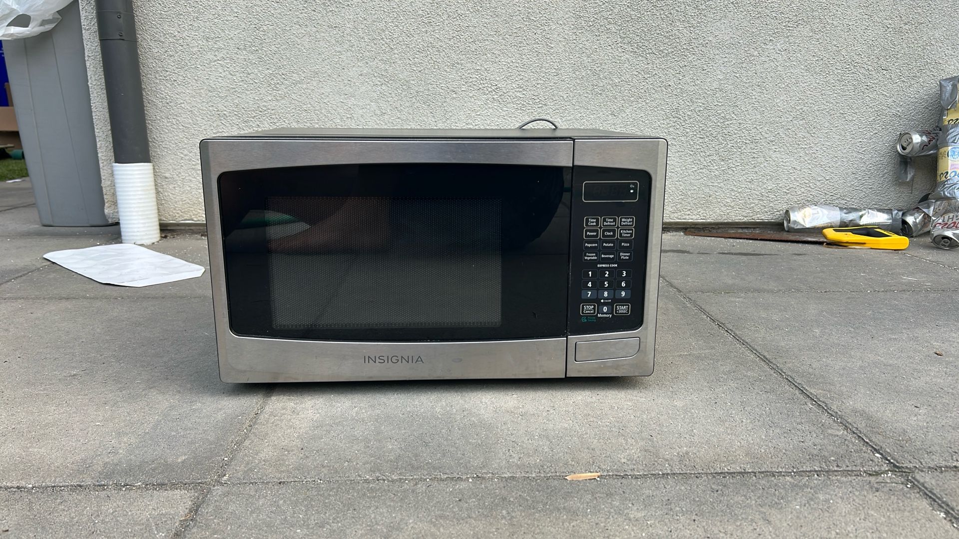Insignia Large Microwave