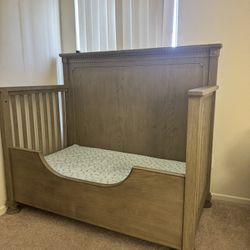NEARLY NEW Restoration Hardware Crib