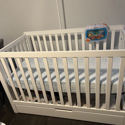 Carter’s 4-in-1 Crib + Mattress Bundle