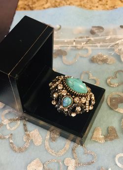 Luxury big Dubai turquoise blue stone ring