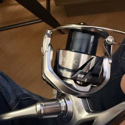 brand new stradic 5k never used looking to trade