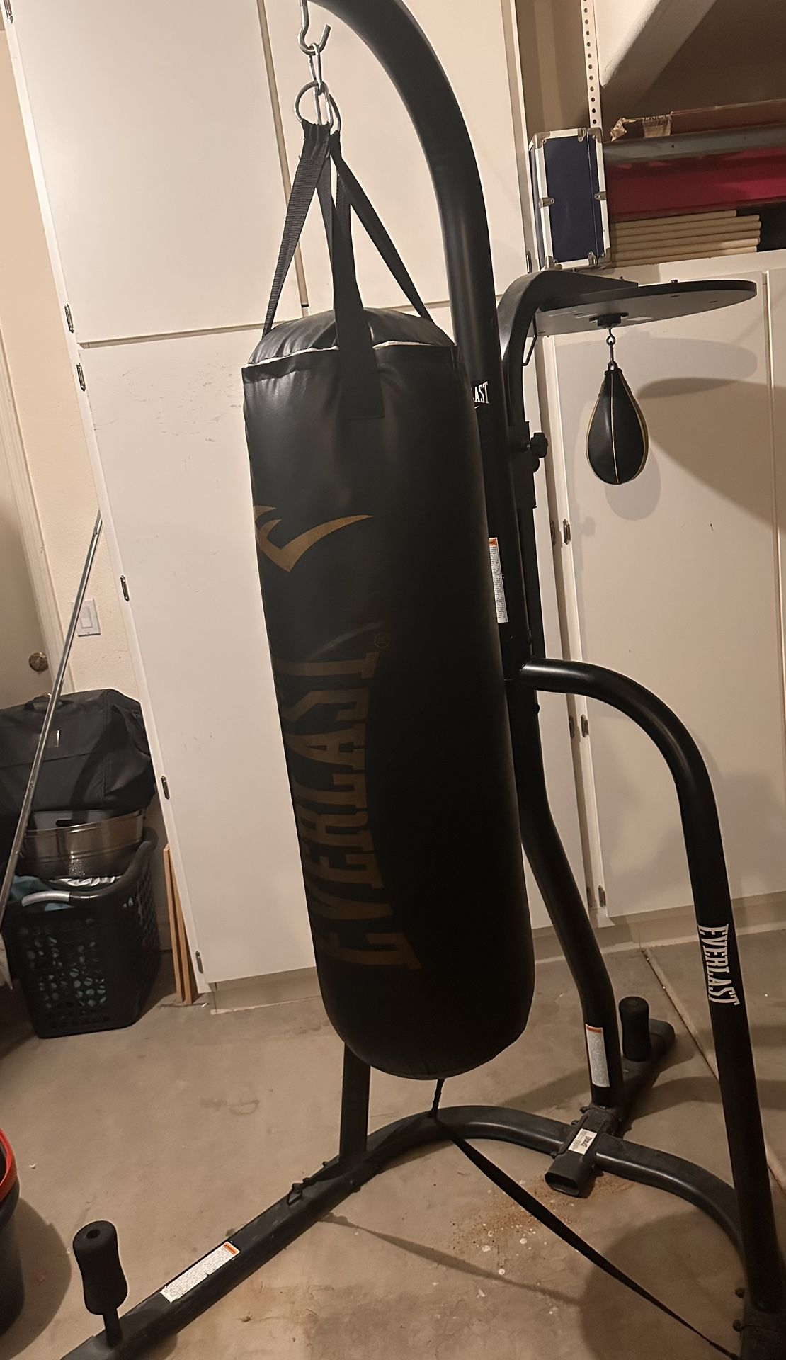Everlast Heavy Bag Dual Station Stand