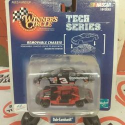 Winners Circle Tech Series Dale Earnhardt 1:64 Scale Removable Chassis With Magnetic Lock 