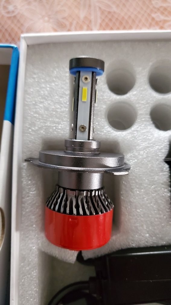 9003/h4 led bulbs 6000k white hi/lo beam new!