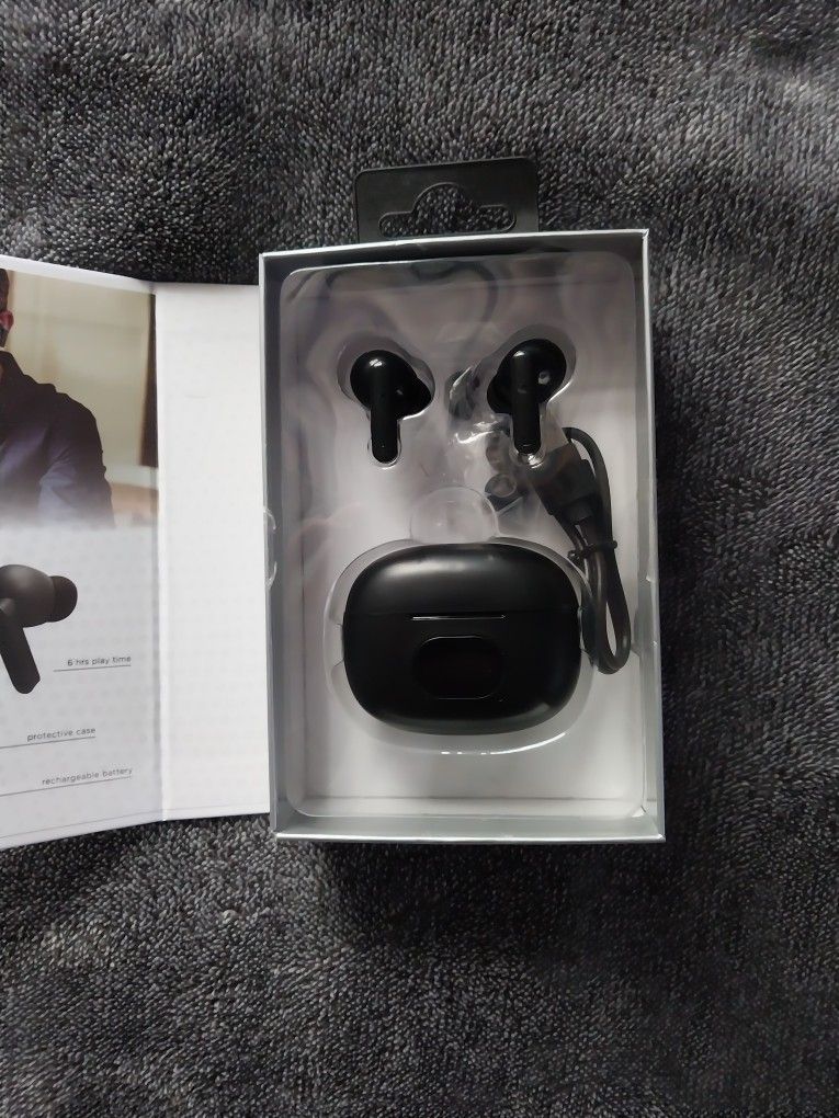Brand New Wireless Earbuds