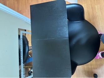 Foldable shelf /desk